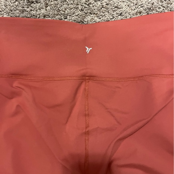 Old Navy Active, High Rise, Powerpress, GoDry, Capri leggings, Large - Picture 5 of 5